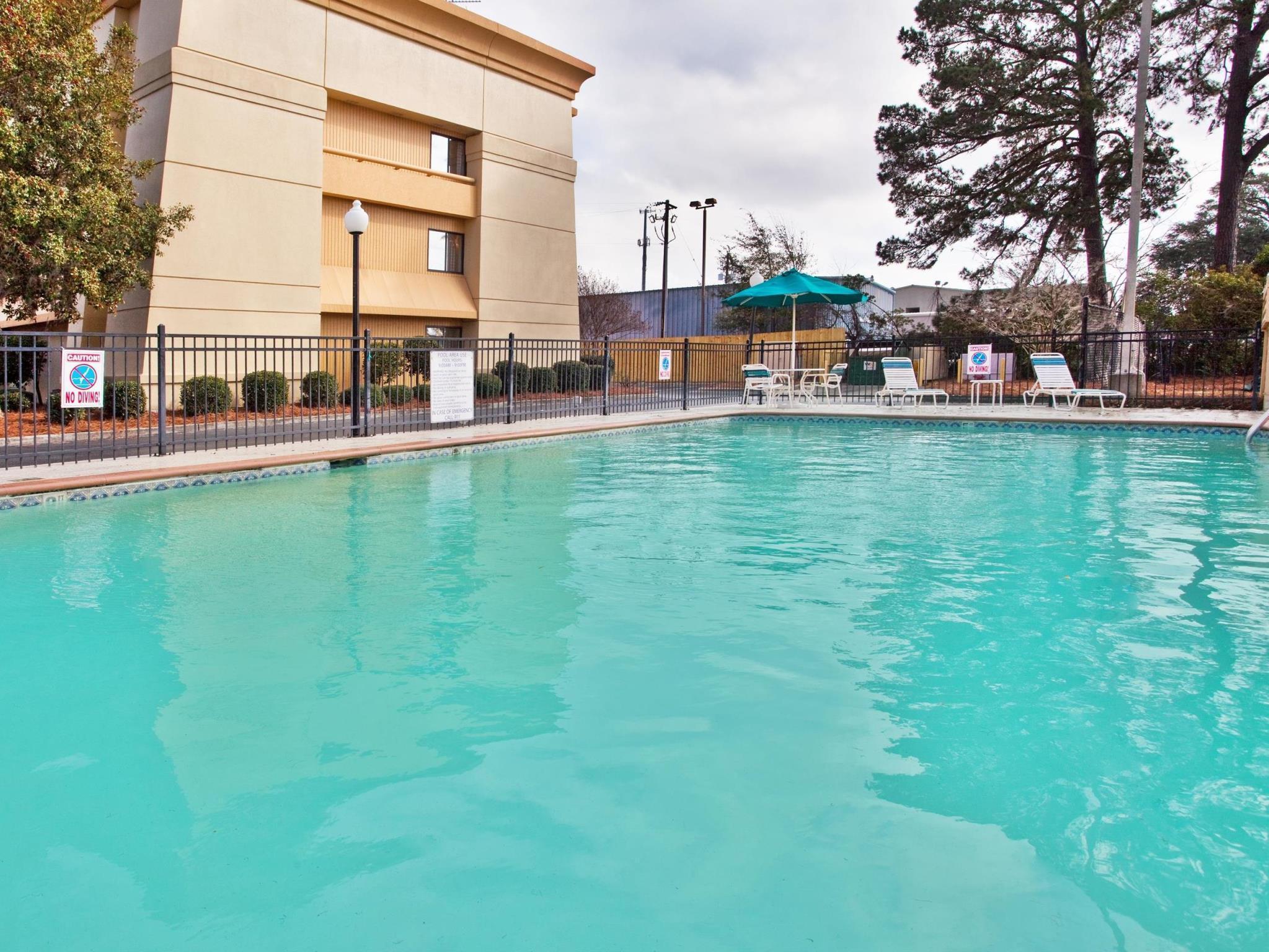 Spark By Hilton Savannah Midtown Экстерьер фото