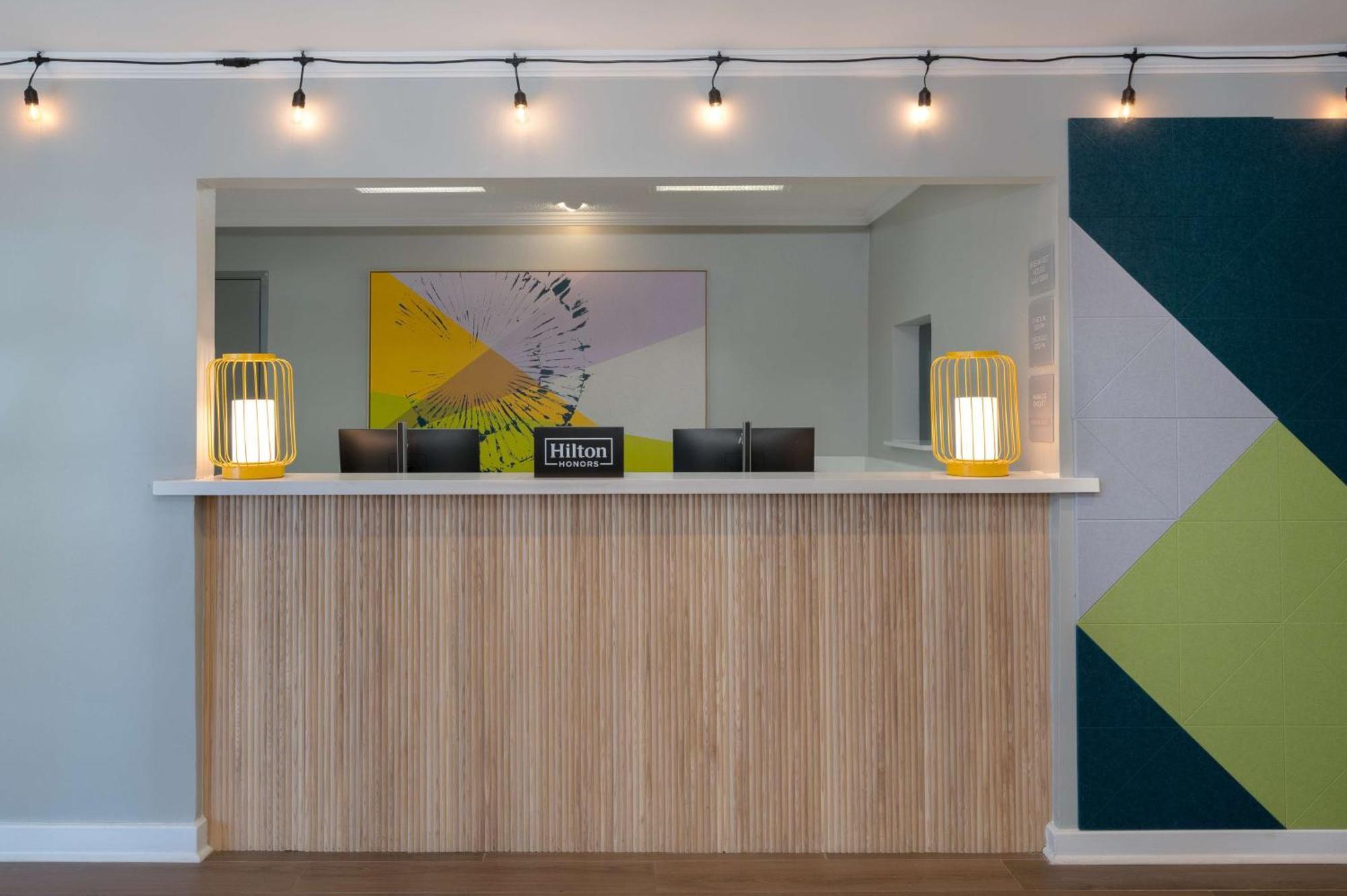 Spark By Hilton Savannah Midtown Экстерьер фото