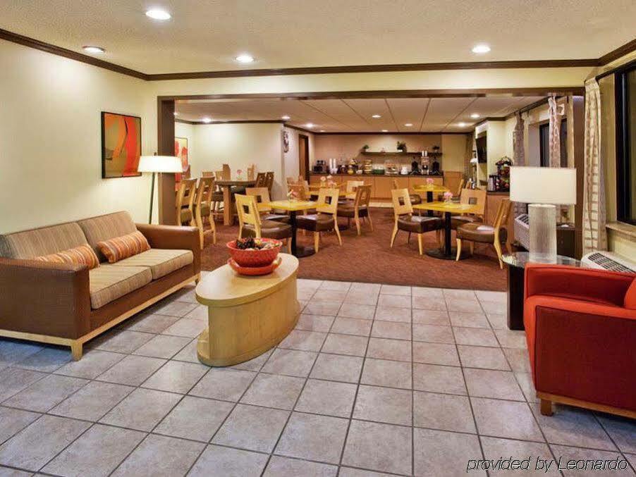 Spark By Hilton Savannah Midtown Экстерьер фото